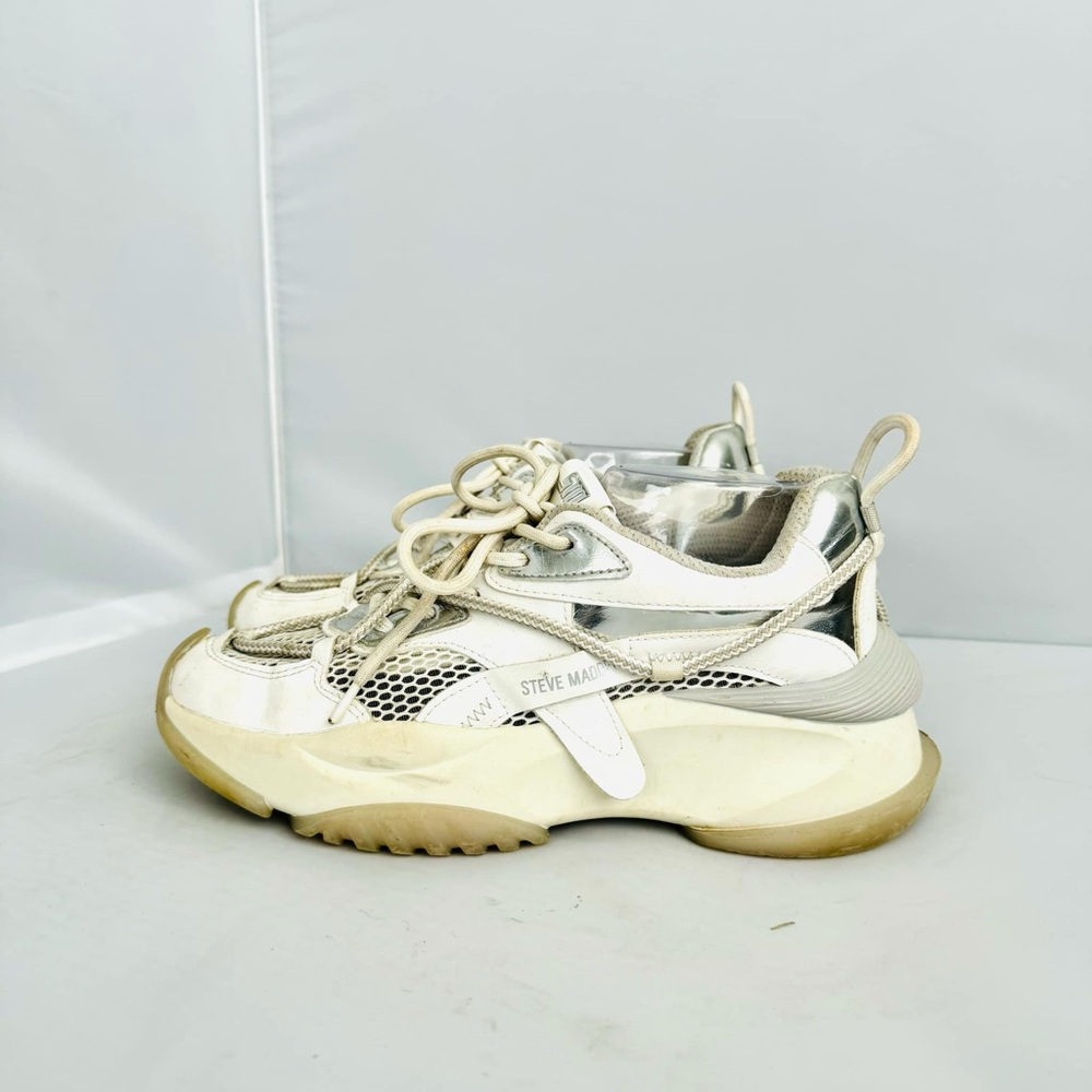Steve Madden Bonanza White and Gray Sneakers Women’s Size 8.5
